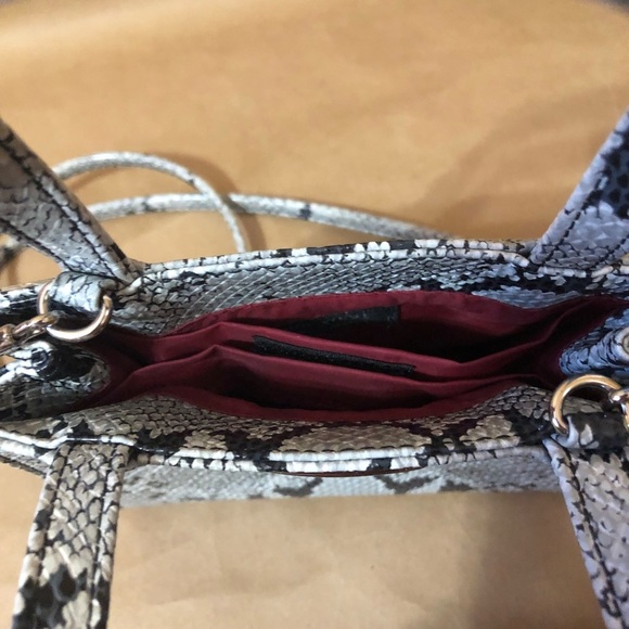 Nine West | Vintage Y2K Mini Boxy Square Crossbody Snakeskin Python Print Purse - Picture 6 of 11